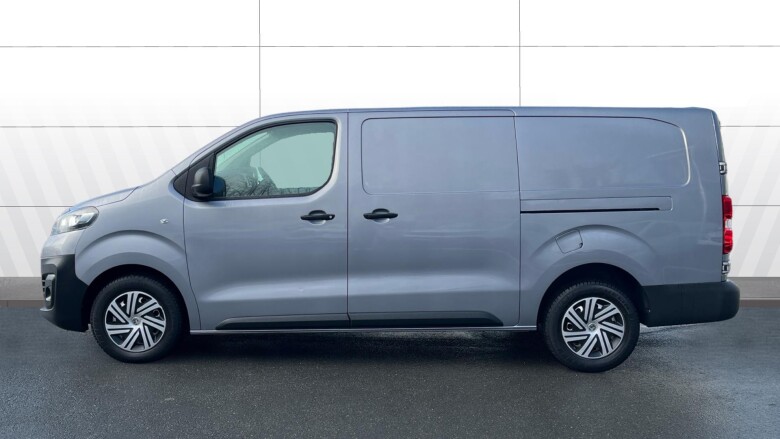 Vauxhall Vivaro L2 Diesel 3100 2.0d 145PS Dynamic H1 Van Auto